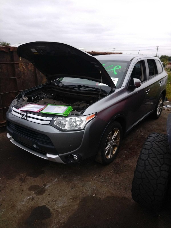2015 Mitsubishi Outlander Left Rear Door 4DR SUV OEM Used 719691