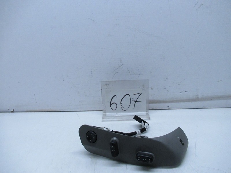 04-08 MASERATI QUATTROPORTE FRONT RIGHT PASSENGER SEAT CONTROL SWITCH TRIM OEM