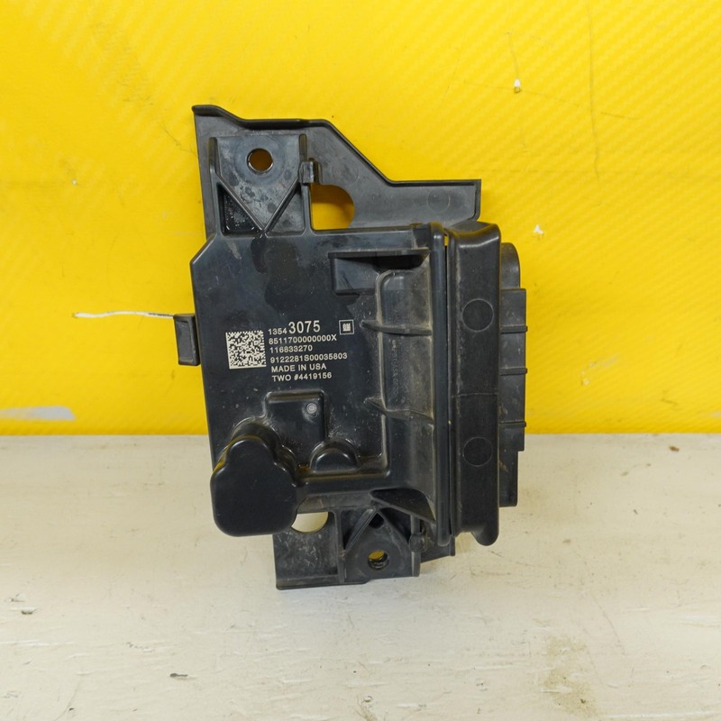 2022-2024 CHEVROLET TRAVERSE FUEL PUMP POWER CONTROL MODULE OEM 13543075