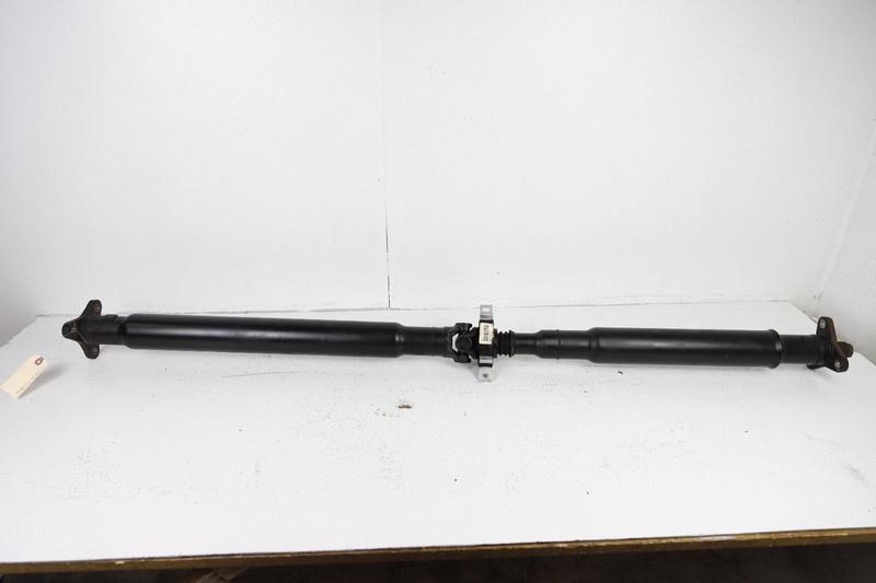 2013 2014 2015 BMW 750Li F02 xDrive Rear Driveshaft Propeller Shaft 7631363 OEM
