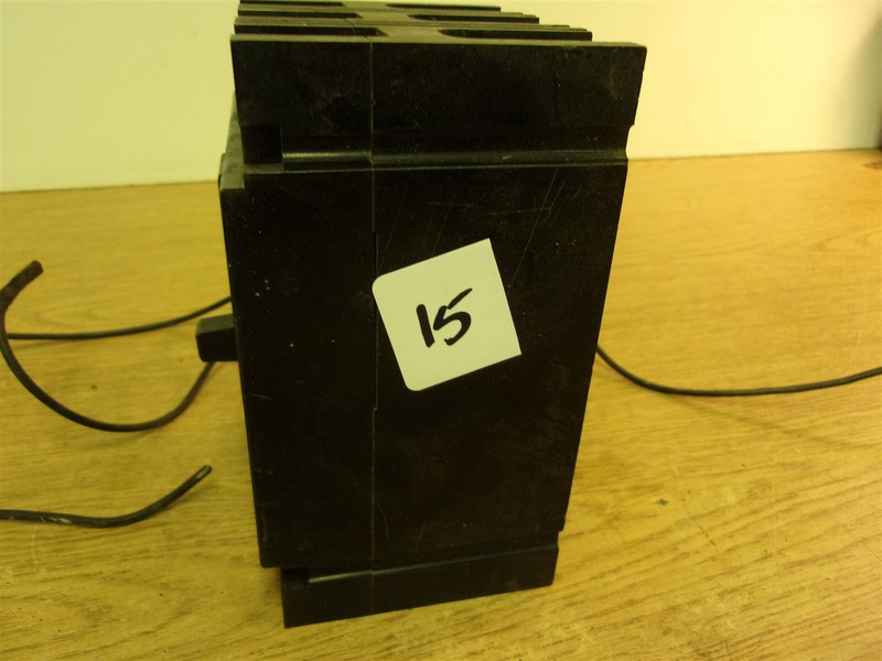 Westinghouse EB3010 3-Pole 10A 240VAC Circuit Breaker "15" *FREE SHIPPING*