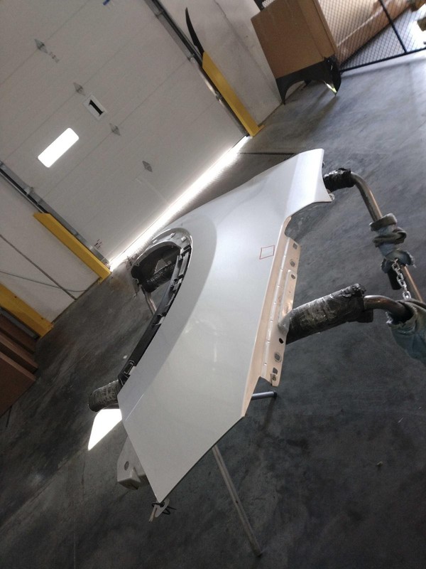 2016 Ford Explorer Right Fender Silver - Good Condition, OEM Replacement