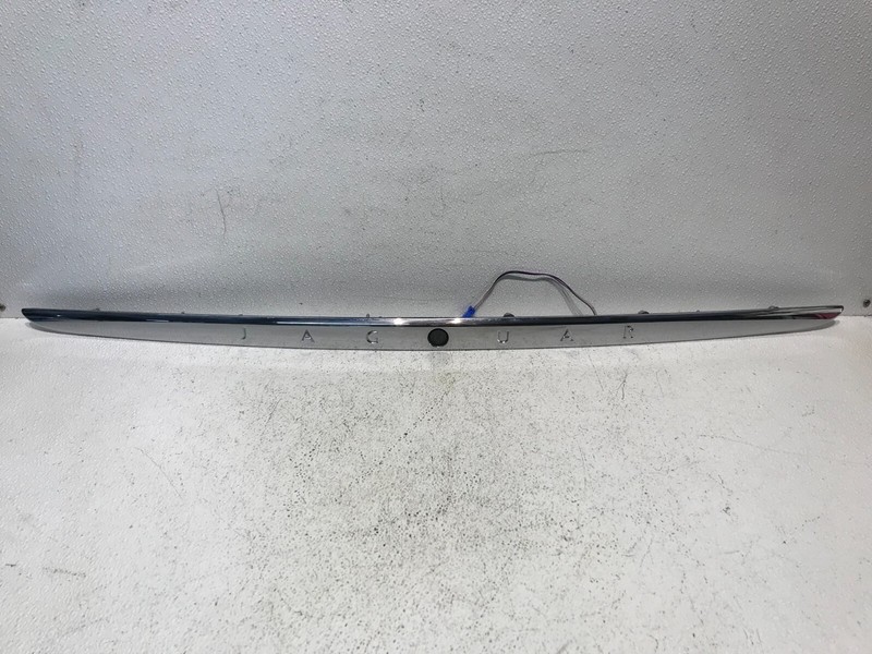 04-07 JAGUAR XJ8 REAR Trunk CHROME MOLDING VANDEN PLAS OEM 2W93-13550-DDW