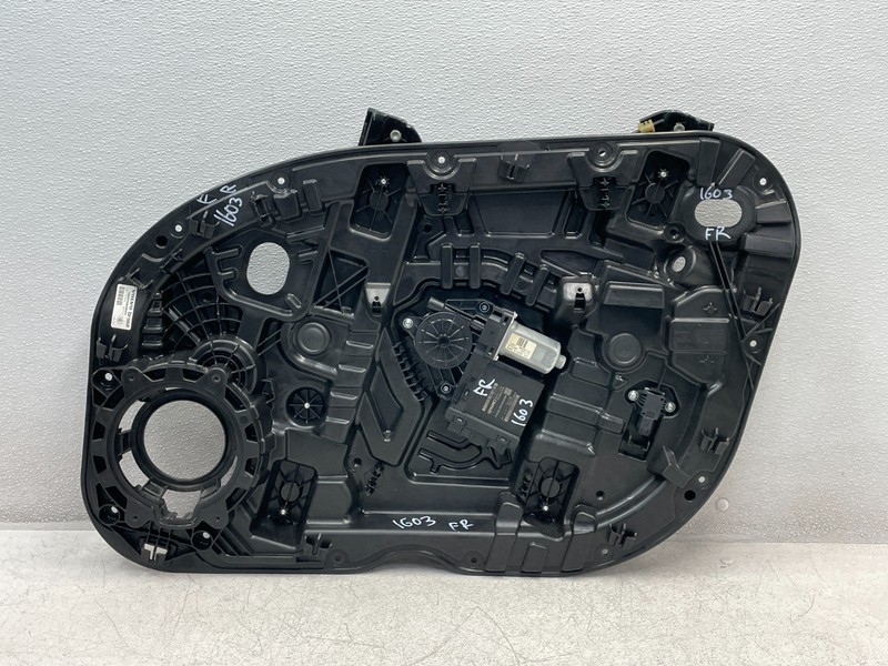 2018-2022 Volvo XC60 Front Right Passenger Window Regulator W/Motor 1603 OEM