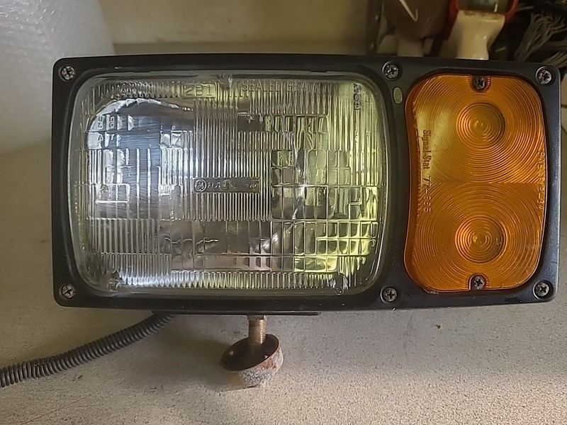 Signal Stat Left Plow Light 9-85 *FREE SHIPPING*