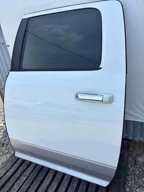 09-23 DODGE RAM 1500 LEFT REAR DOOR BS-424