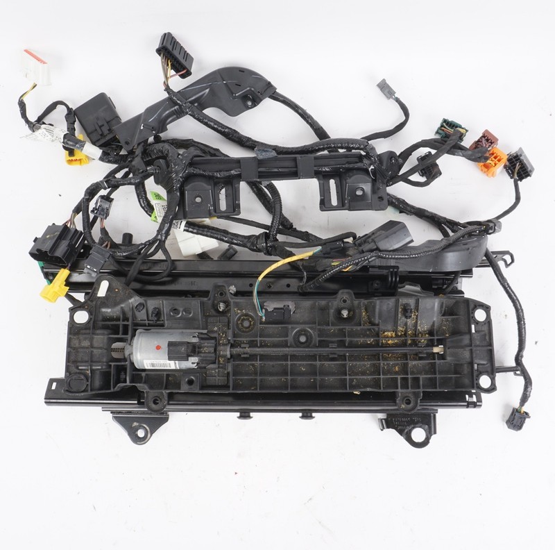 2017 - 2020 Lincoln Continental Front Left Side Seat Lower Track Frame Motors