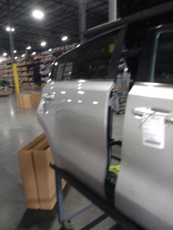 2020 KIA Sportage Rear Right Door Silver OEM 636868 67K Miles Privacy Tint