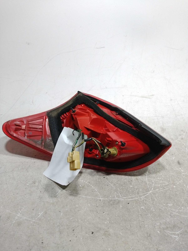 2010 Toyota RAV4 Right Tail Light Assembly Black OEM Used 612851 140K Miles