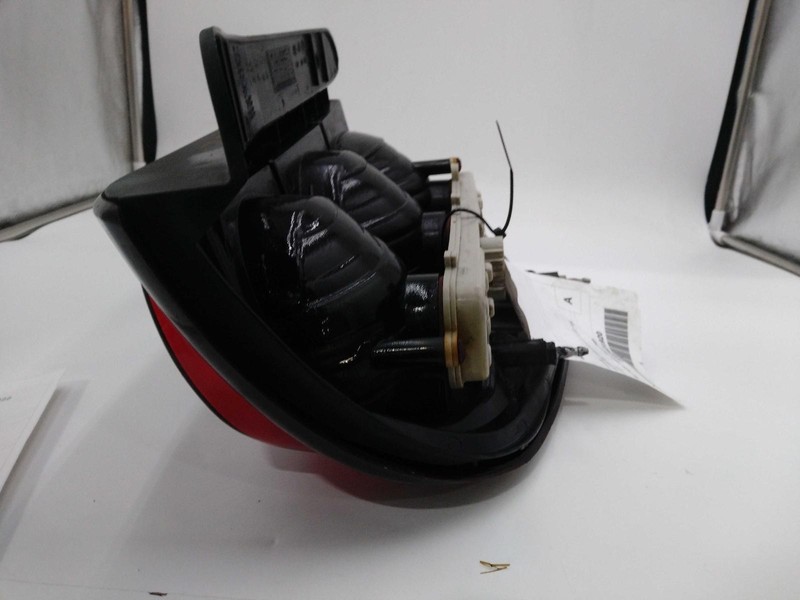 2008 Chevrolet Trailblazer Right Tail Light Assembly Grey 39981 Used 142K Miles