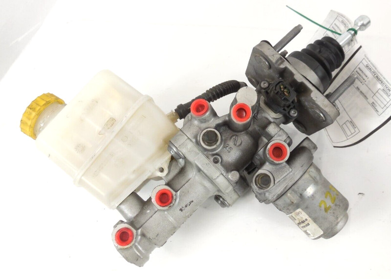 2013-2017 Fiat 500 Electric Brake Master Cylinder OEM Regenerative 04581536AD