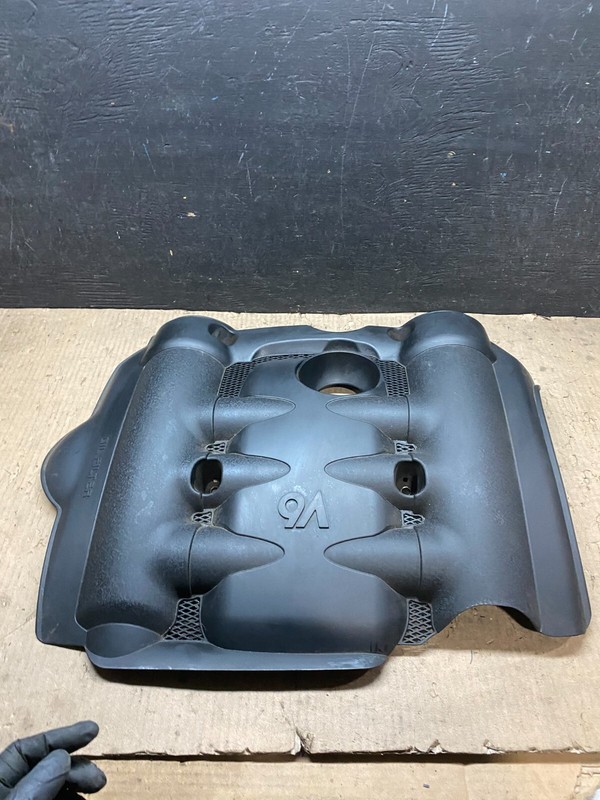 2006 to 2008 Kia Sedona V6 3.8L Engine Motor Cover Oem Q5813 DG
