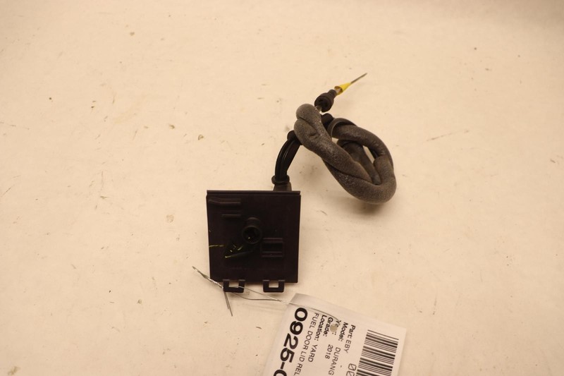 2016-2018 DODGE DURANGO FUEL DOOR LID RELEASE ACTUATOR MOTOR LATCH W/ CABLE OEM