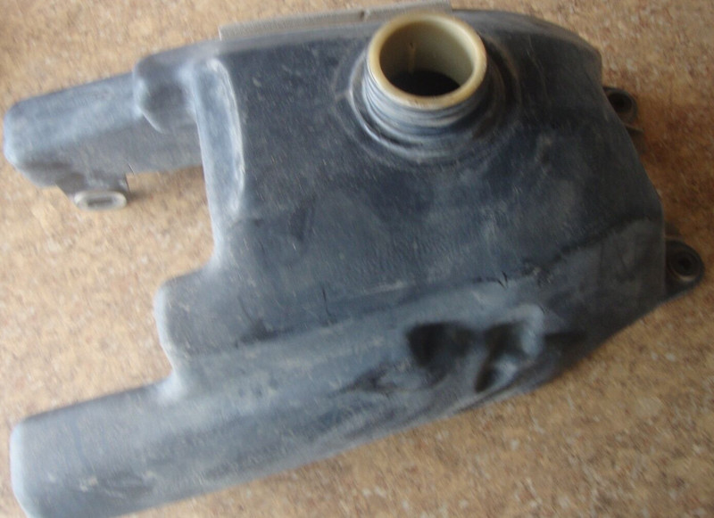 1997 Yamaha YFM350 YFM 350 Warrior Fuel Gas Tank Petrol Container Reservoir