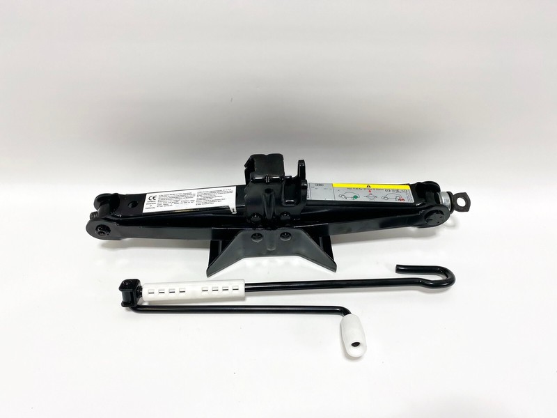 15-18 AUDI Q3 8U TRUNK FLOOR EMERGENCY SPARE WHEEL JACK ASSEMBLY OEM