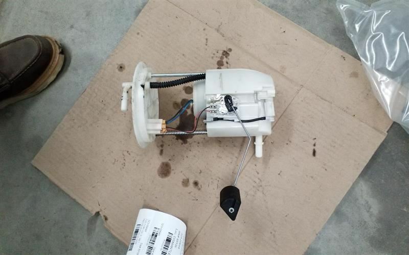 Fuel Pump Assembly Passenger Right Fits 08-09 TAURUS X 222780