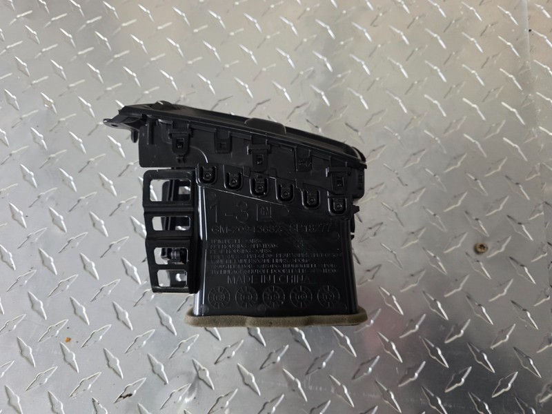 2014-2018 Silverado Sierra Dash Vent Set Of 4 Oem Tested
