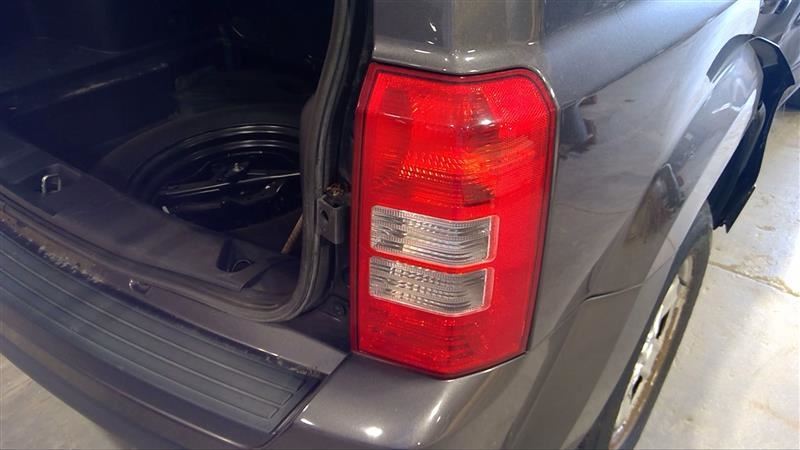 Passenger Right Tail Light Fits 08-17 PATRIOT 3308499