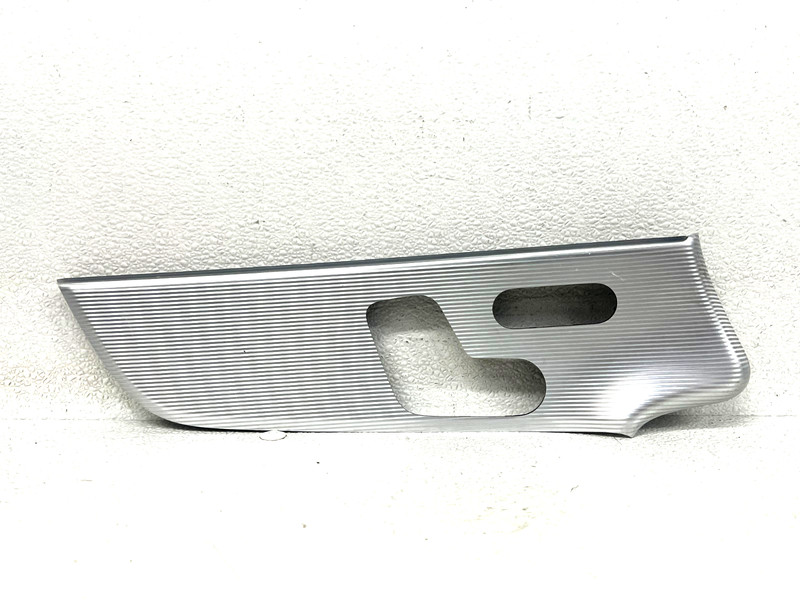 ⭐2019-2022 MERCEDES-BENZ A220 FRONT LEFT LH SIDE DOOR TRIM MOLDING OEM LOT2712