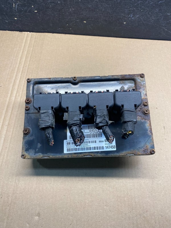 2006 Chrysler Town Country Caravan 3.3L Engine Control ECU p05094658ad AE6280 DW