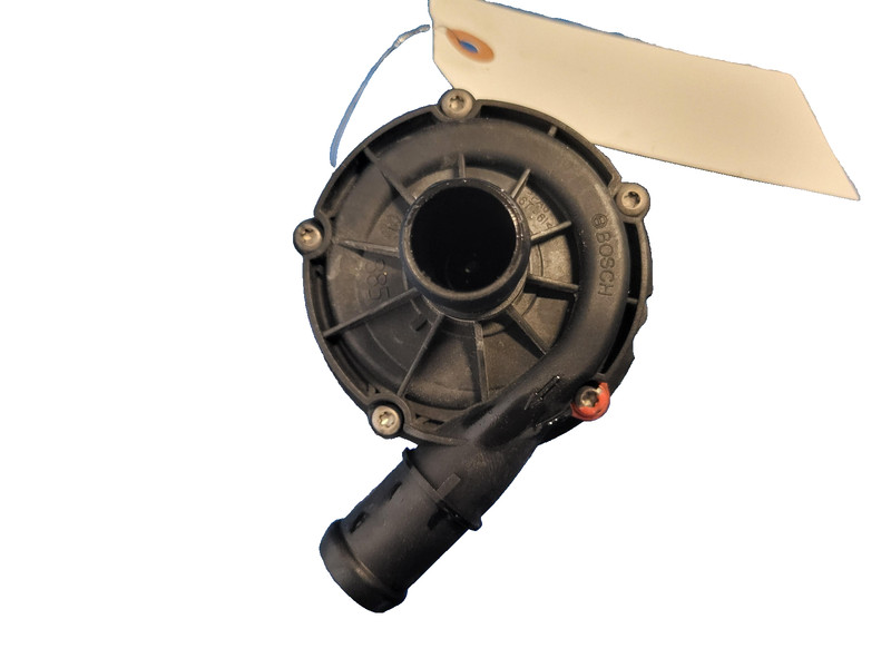 Used Oem Maserati Auxiliary Radiator Coolant Pump for 2017-2020 Levante 3.0L AWD