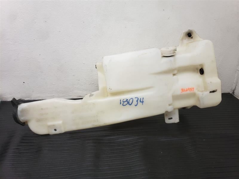 99-07 Chevrolet Silverado Washer Reservoir Tank W/ Level Sensor OEM 89025062