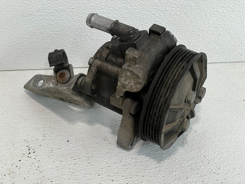 06-11 BMW 328I 3.0L POWER STEERING PUMP W/ BRACKET OEM