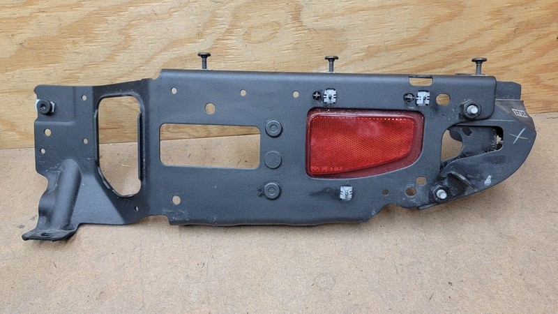 2020 2021 2022 2023 Jeep Gladiator Rear Bumper Passenger Side Bracket OEM