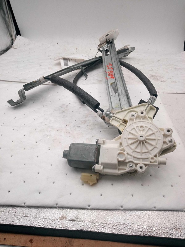 Used Front Left Door Window Regulator Front fits: 2016 Jeep Compass electric win