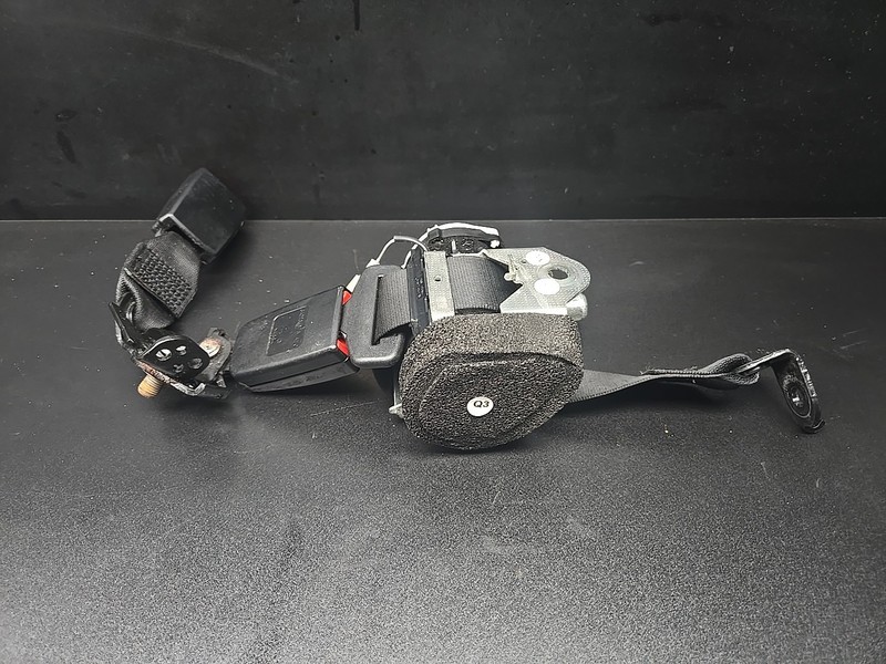 MERCEDES W212 E63 2010-2016 OEM REAR LEFT DRIVER SEAT BELT ASSEMBLY BLACK