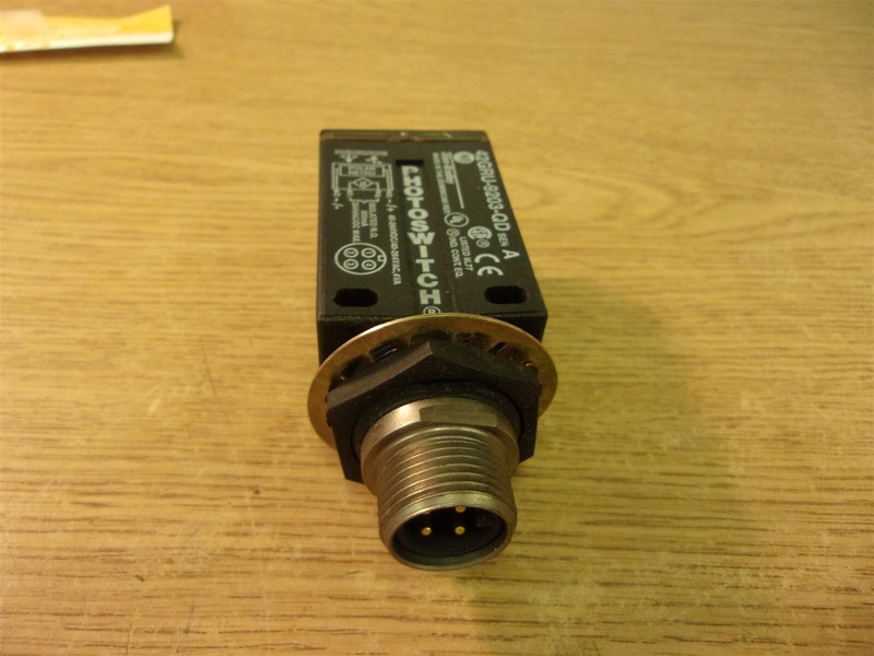 Allen Bradley 42GRU-203-QD Series A Photoswitch *FREE SHIPPING*