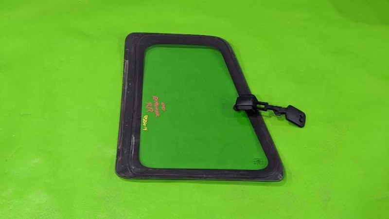 98 99 00 EXPLORER 2DR PASSENGER RIGHT REAR QUARTER WINDOW GLASS OEM 4586-14