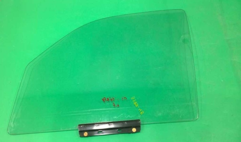 02 03 04 05 06 LIBERTY DRIVER LEFT FRONT WINDOW DOOR GLASS OEM 3175-45
