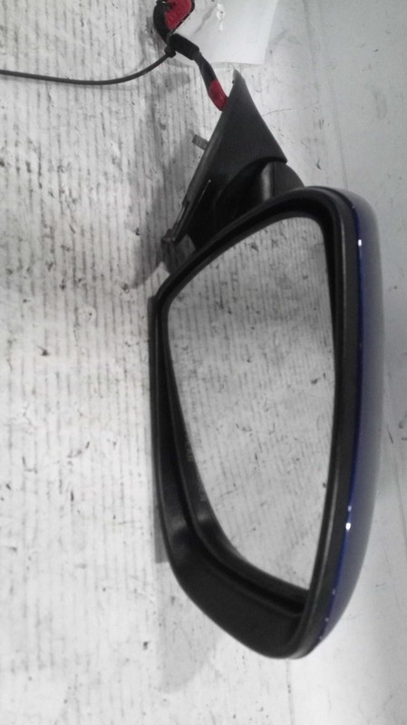 2018 KIA Forte Right Door Mirror Assembly Blue OEM 663629 116K Miles