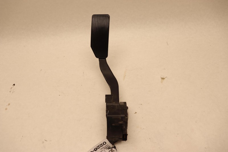 2011-2016 FORD F250 SD GAS THROTTLE ACCELERATOR PEDAL PAD OEM