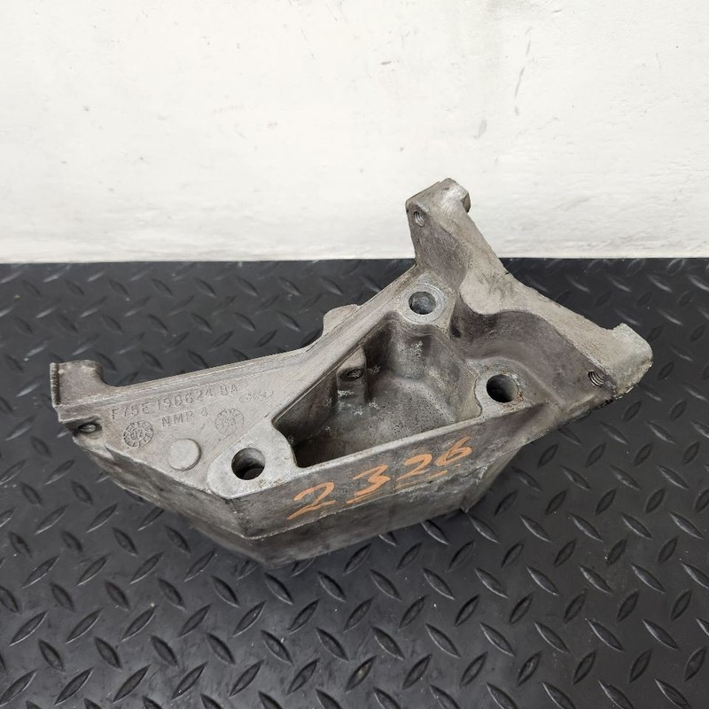 97-99 Ford E250 Van 4.2L A/C AC Compressor Bracket OEM F75Z-19D624-BA
