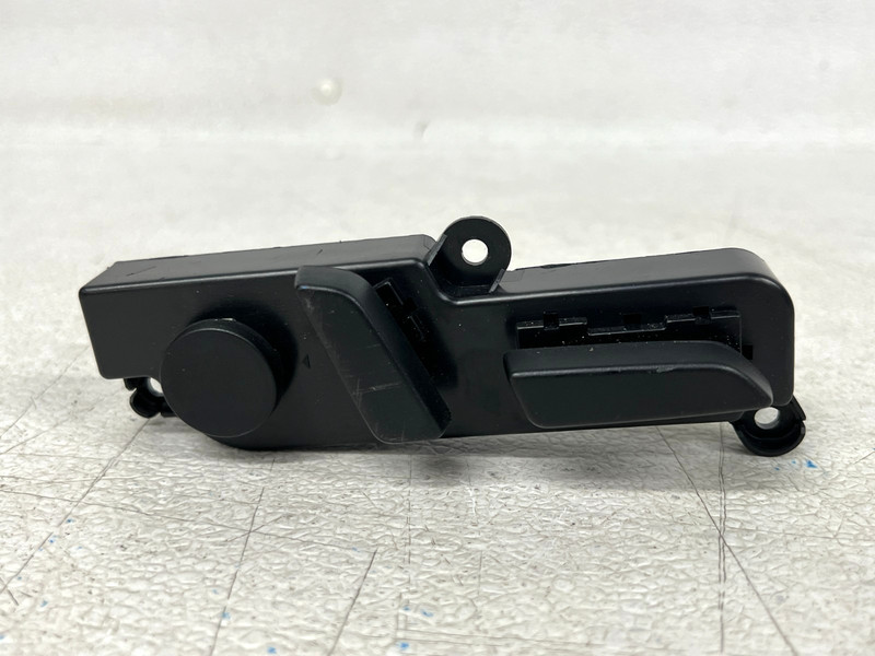 ⭐2017-2023 TESLA MODEL 3 FRONT RIGHT PASS SEAT ADJUSTMENT SWITCH OEM LOT2725