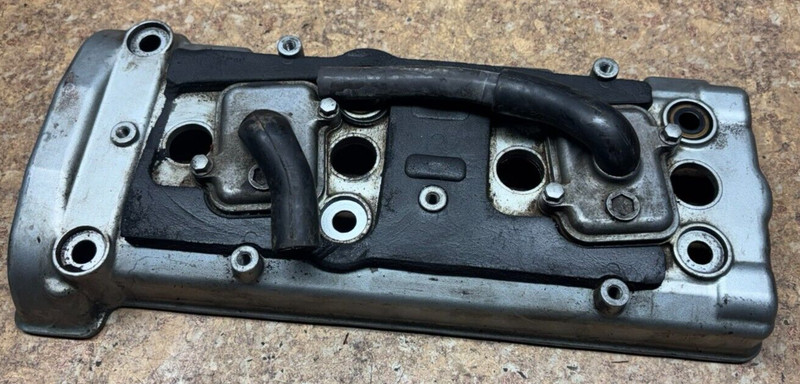 2001 Kawasaki Ninja ZX750 ZX 750 ZX7 R P Engine Cylinder Head Valve Cover Top C5