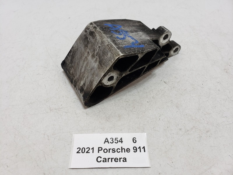 ✅ 20-24 OEM Porsche 911 Carrera 992 Engine Bracket Mount Support 23k