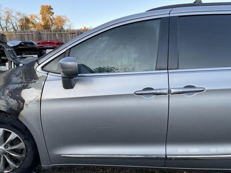 2017-2019 Chrysler Pacifica Left Driver Side Front Door Minor Scuffs Silver