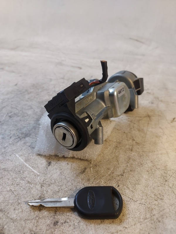 05-07 Ford Five Hundred 500 Ignition Switch w/ Key Immobilizer 5F93-3F880-A OEM