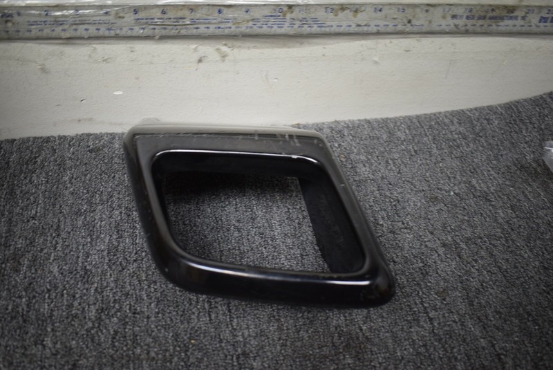 2012-2019 RANGE ROVER EVOQUE TAIL PIPE METAL FACTORY OEM