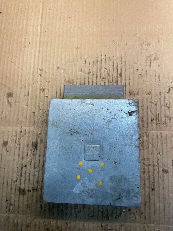1997 1998 Ford F150 F250 Engine Control Unit ECU Computer Module x8812 DG