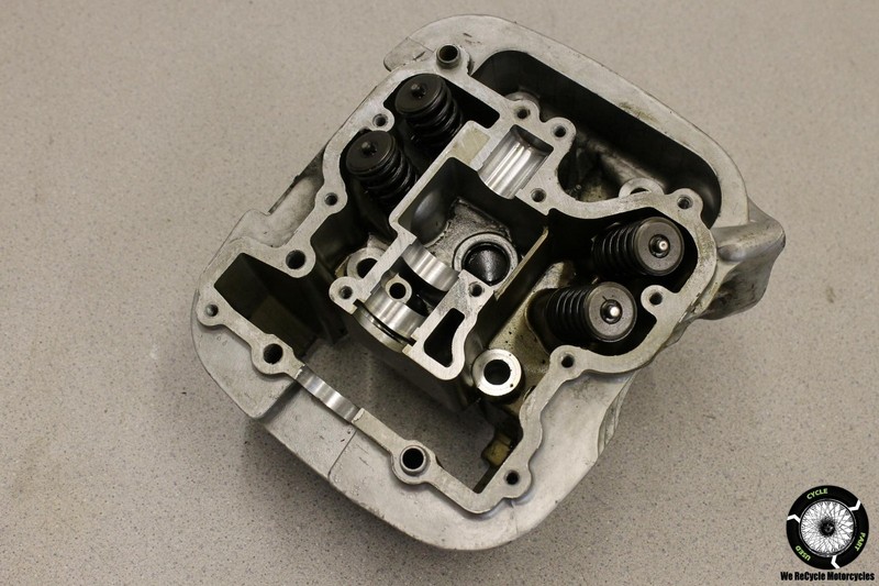 1986 Suzuki Intruder 700 Vs700 Engine Top End Cylinder Head Assembly VS 86