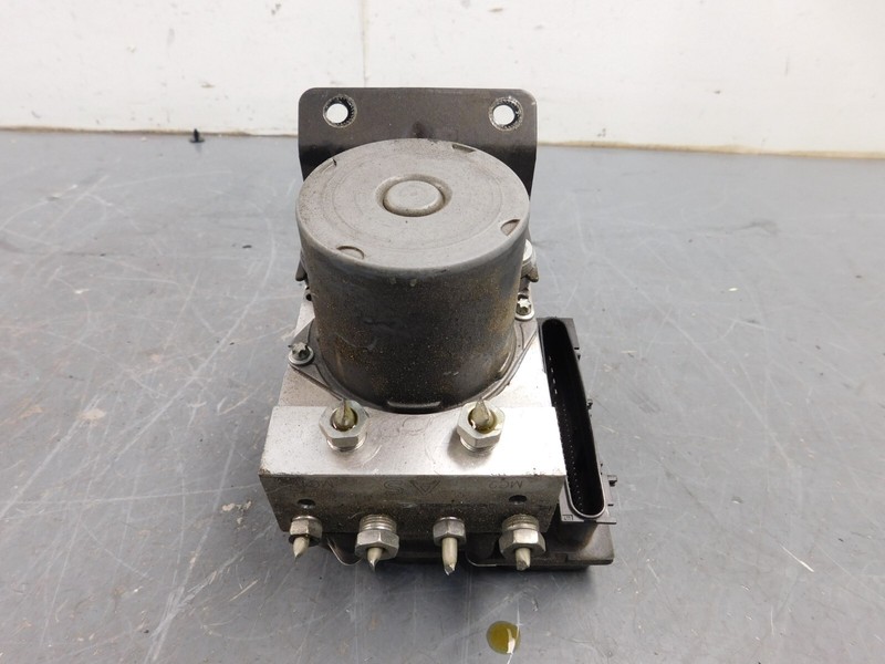 2005 05 06 Pontiac GTO ABS Brake Pump Module #5826 - H5