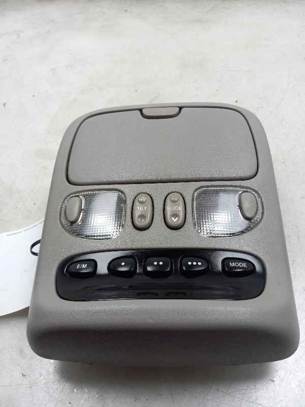 02-04 TOYOTA SEQUOIA LIMITED 4.7L RWD AT FRONT OVERHEAD ROOF CONSOLE