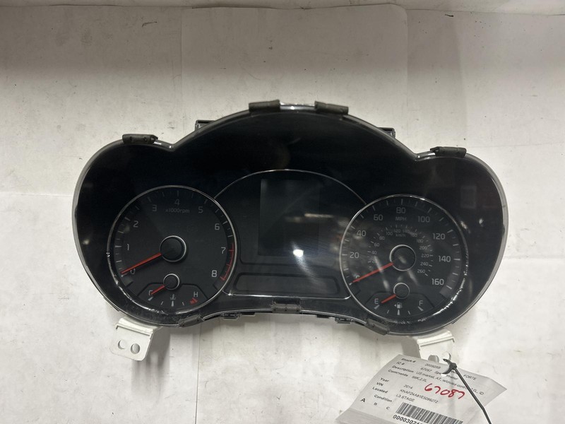 2014 KIA FORTE Speedometer cruise control 2.0L 94011A7200 66k miles OEM 14