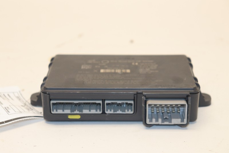 2017-2019 RANGE ROVER THEFT LOCKING KEYLESS ENTRY CONTROL MODULE UNIT OEM