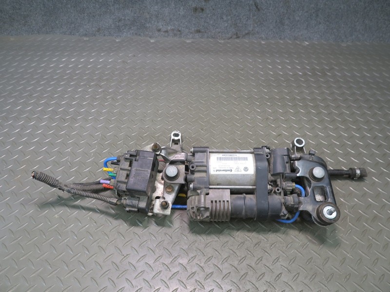 2011-2018 PORSCHE CAYENNE 958 AIR SUSPENSION COMPRESSOR PUMP 7P0698007B