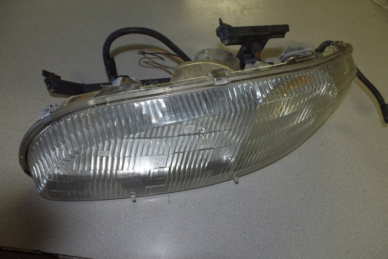 GM 16518555 LH Headlight Head Lamp Assembly *FREE SHIPPING*